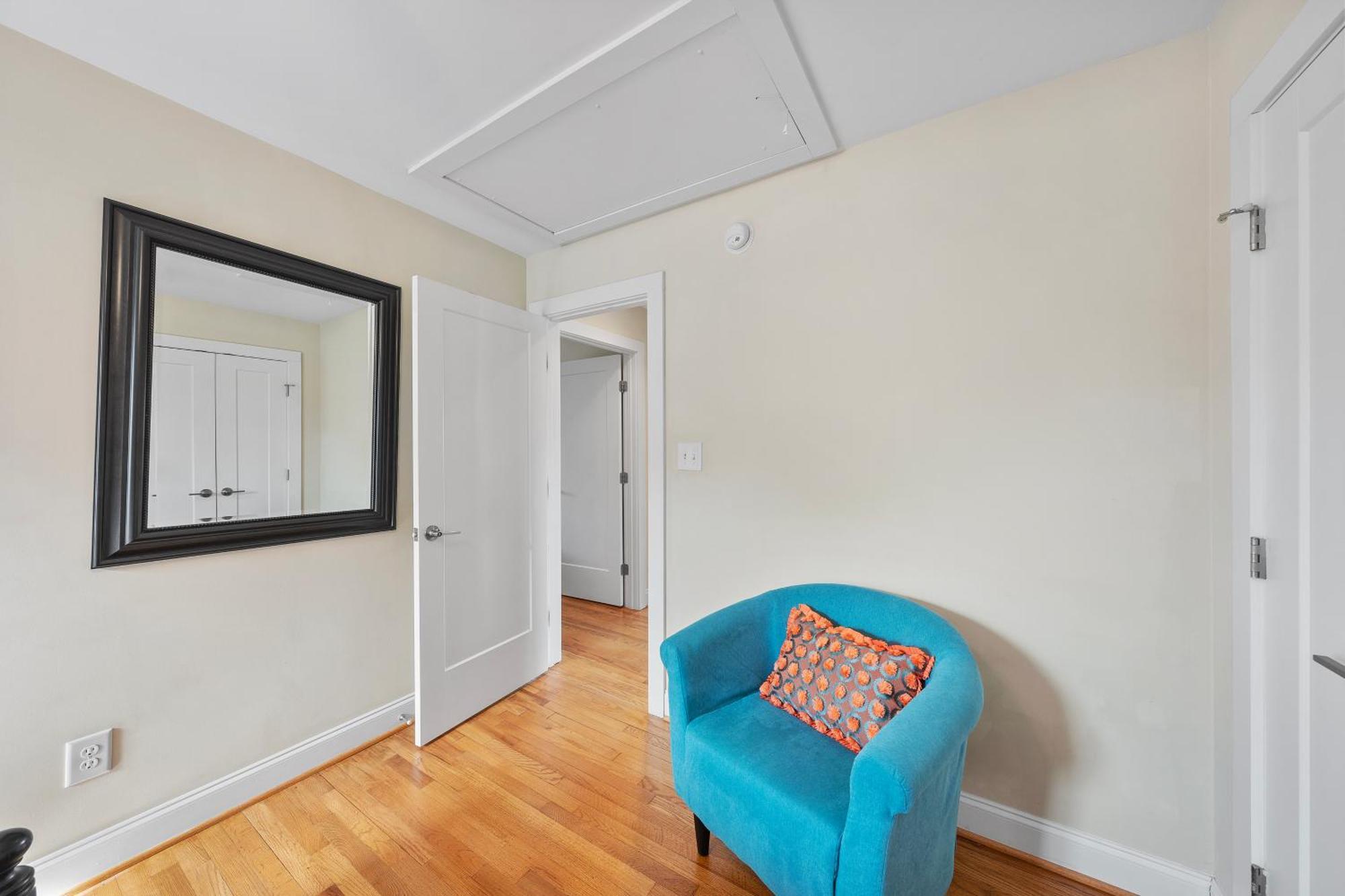 Charming Dt 3-Bed Bungalow With Fenced-In Yard ローリー エクステリア 写真