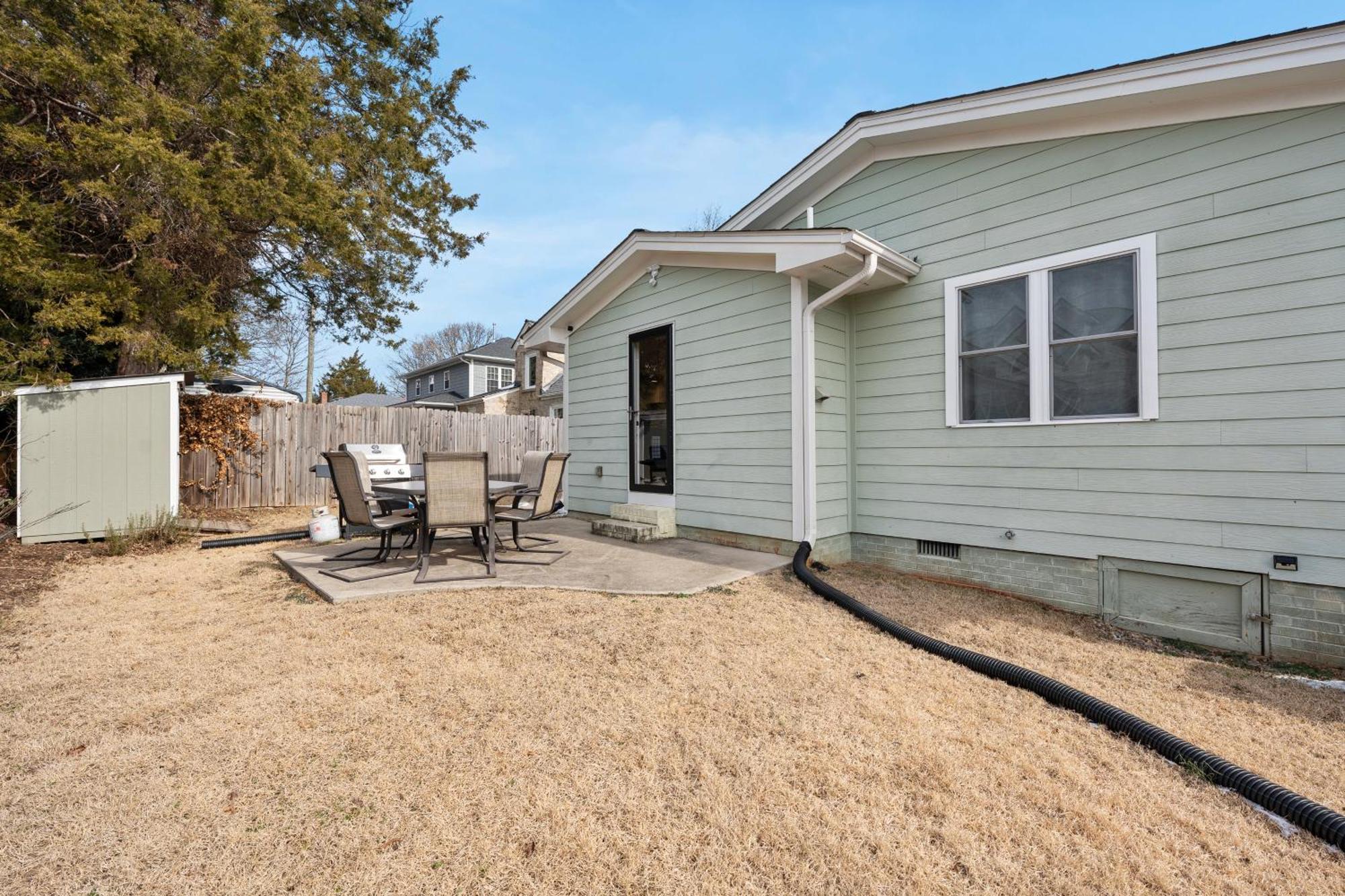 Charming Dt 3-Bed Bungalow With Fenced-In Yard ローリー エクステリア 写真